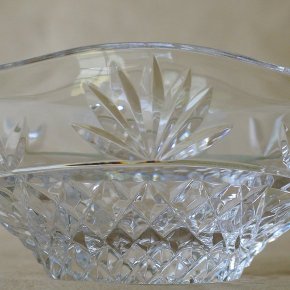 Galway Claddagh Blarney Pattern Oval Crystal Bowl - Picture 11 of 14
